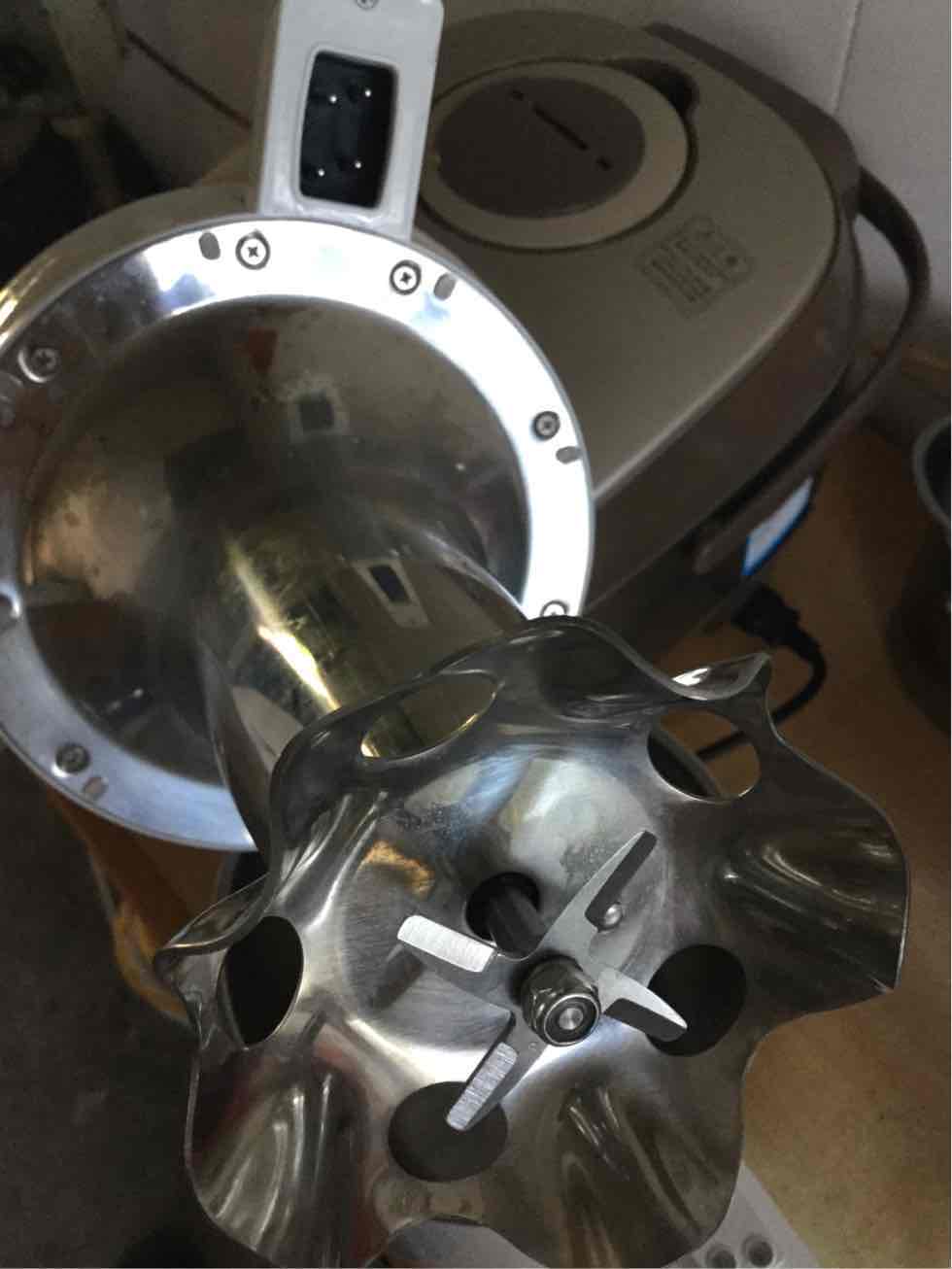 豆浆机 九阳豆浆机 九阳dj13b-d58sg 点评  总结: 耦合器有问题,如图