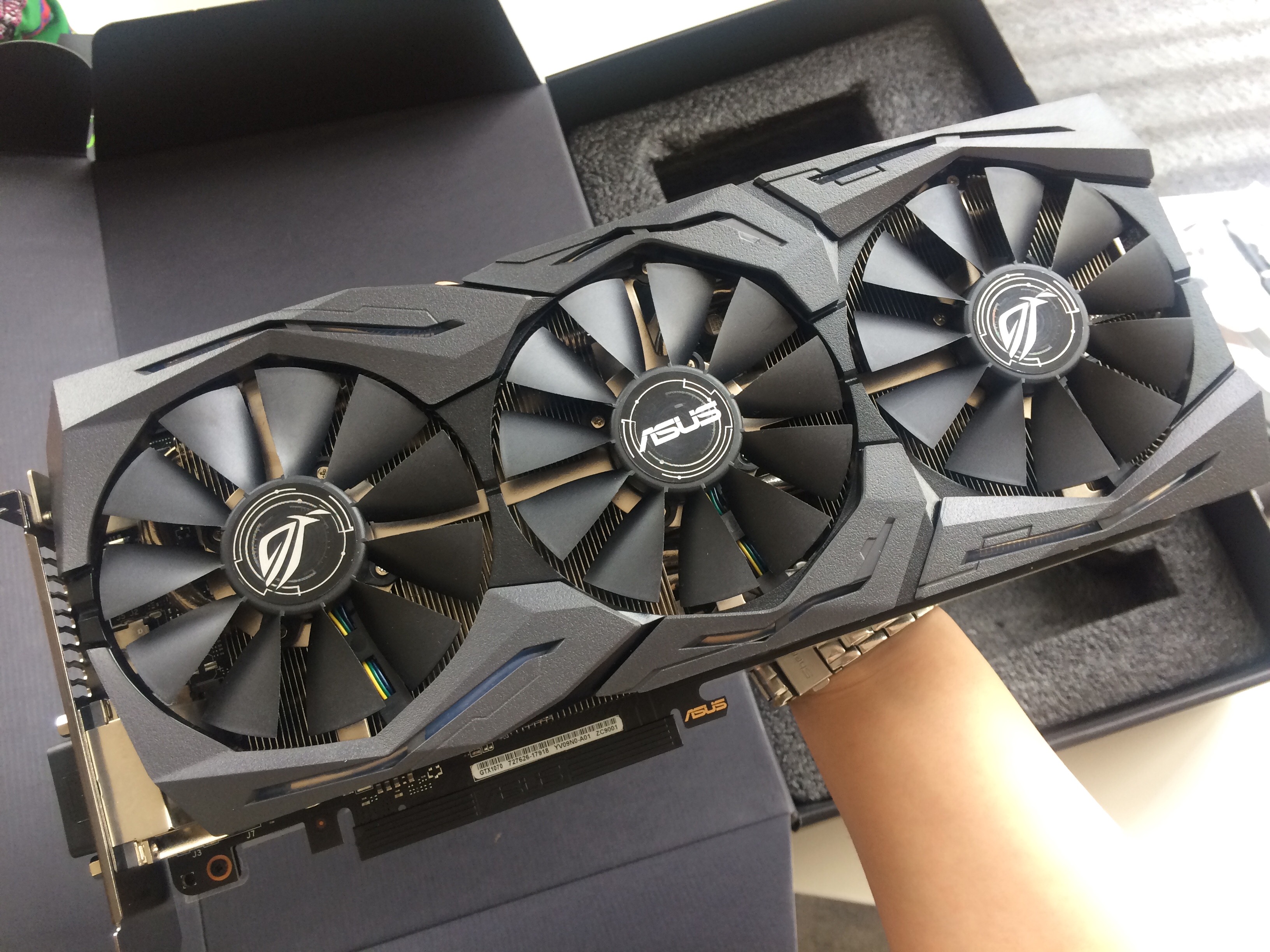 华硕rog strix-gtx 1070-o8g-gaming点评