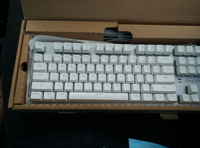 灵逸机械键盘怎么样_灵逸黑寡妇键盘_灵逸键盘怎么调光